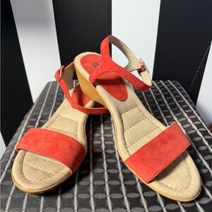 White Mountain Orange Suede Genuine Upper Leather Wedge Sandals - SZ 9